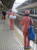 Are Japanese train-cleaners faster than a speeding bullet?