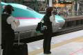 Are Japanese train-cleaners faster than a speeding bullet?